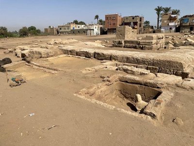 Egipte aptiktas besišypsantis sfinksas. Egypt Tourism and Antiquities Ministry nuotr.