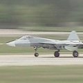 V. Putinas: naujas „Sukhoi“ naikintuvas bus pranašesnis už „F-22 Raptor“