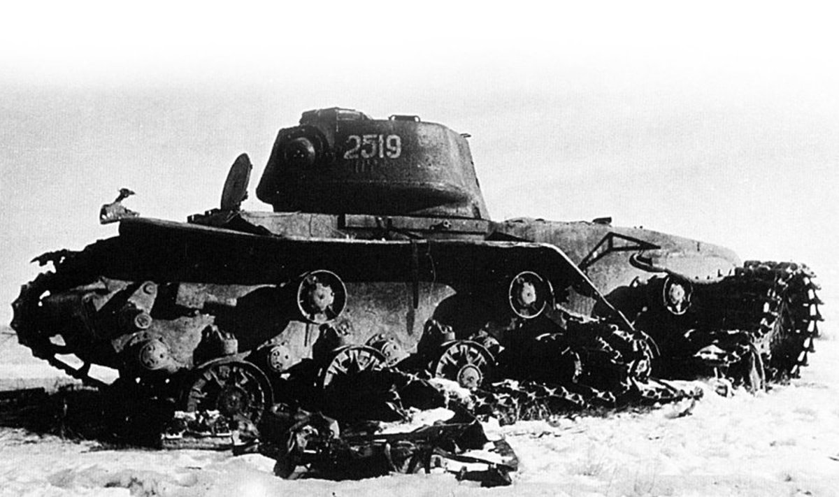 Sunaikintas sovietų tankas