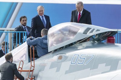 Vladimiras Putinas siūlo Recepui Tayyipui Erdoganui įsigyti Su-57
