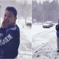 Plinta emocingas „TikTok“ įrašas: Lietuvoje gyvenantis filipinietis pirmą kartą išvydo sniegą