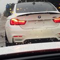 Policijai įkliuvo sportinis BMW: vairuotojas pamiršo net valstybinį numerį