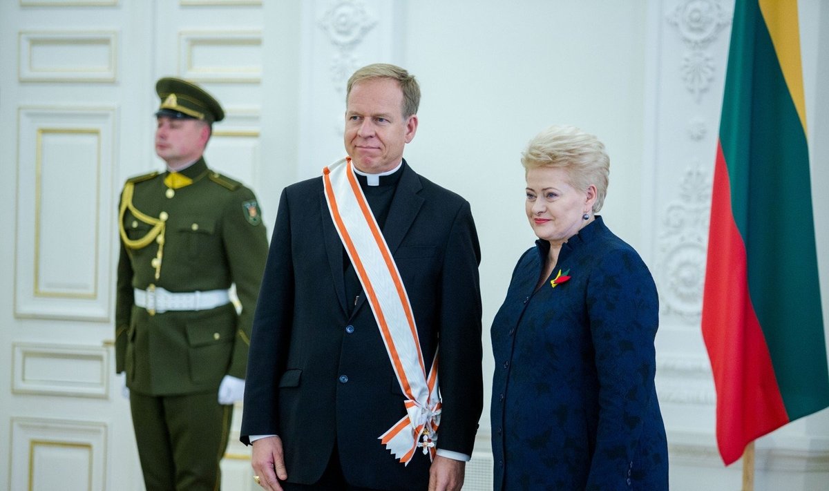 Gintaras Linas Grušas, Dalia Grybauskaitė