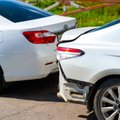 Ekspertai apie vairuotojų atidumą: ketvirtadalis automobilių apgadinimų padaromi judant atbulomis