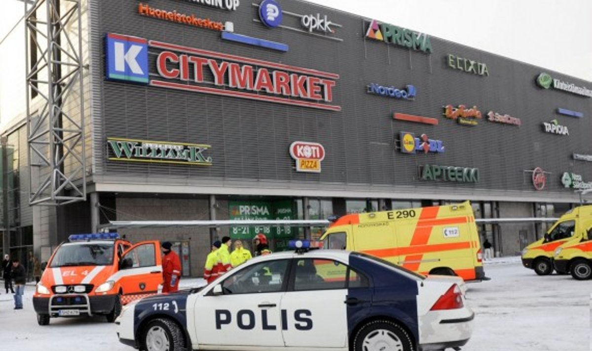 Suomijos prekybos centras po jame įvykusio šaudymo.