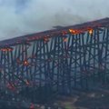Ugniagesiai gesino tiltą Oregone