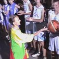 „Varom už Lietuvą“ kamuolys palietė „Švyturio arenos“ grindinį