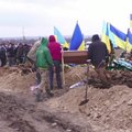 Plazdant Ukrainos vėliavų jūrai amžinojo poilsio atgulė vienas iš Mariupolio gynėjų