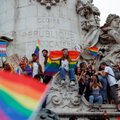 Tūkstančiai žmonių dalyvavo „Pride“ parade Paryžiuje
