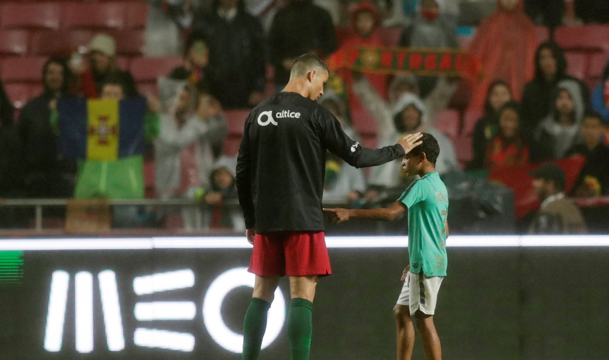 Cristiano Ronaldo su sūnumi