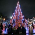В праздники вильнюсскую елку можно увидеть только по интернету