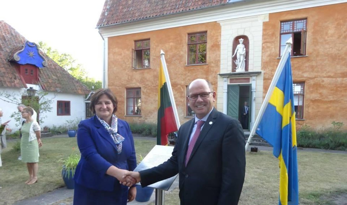 Chairwoman of the Lithuanian Parliament Loreta Graužinienė and the Chairman of the Swedish Riksdag Urban Ahlin at the ceremony