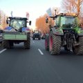Šimtai traktorių Paryžiaus gatvėse: žemdirbiai protestavo prieš naujas pesticidų naudojimo taisykles