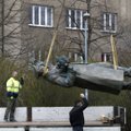 Diplomatinis konfliktas įsisiūbuoja: po čekų sprendimo Maskvoje užpulta šalies ambasada