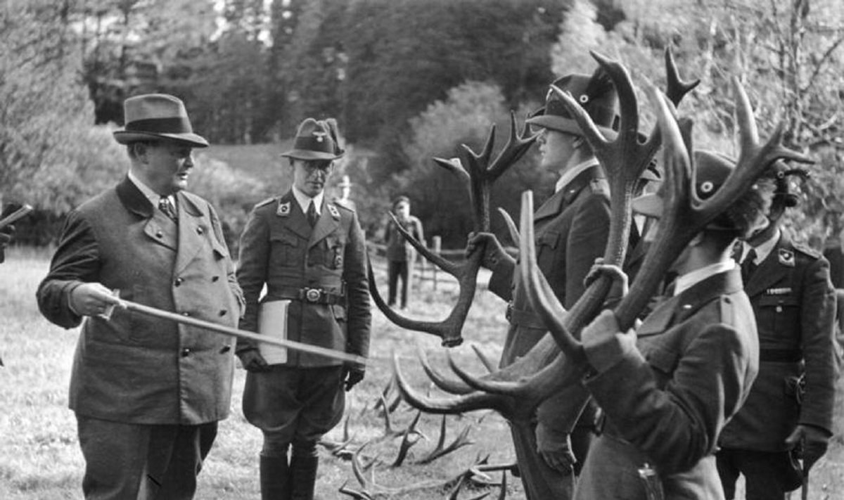 Hermannas Göringas medžioklėje. Nuotrauka iš Vokietijos federalinio archyvo
