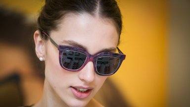 Pristatytos 2017 m. pavasario-vasaros akinių mados tendencijos