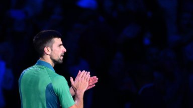„ATP Finals“: Džokovičius nugalėjo lenką, bet vietos pusfinalyje neužsitikrino