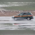 Ministras apie reidus ant ledo su automobiliu: reikia keisti darbo stilių
