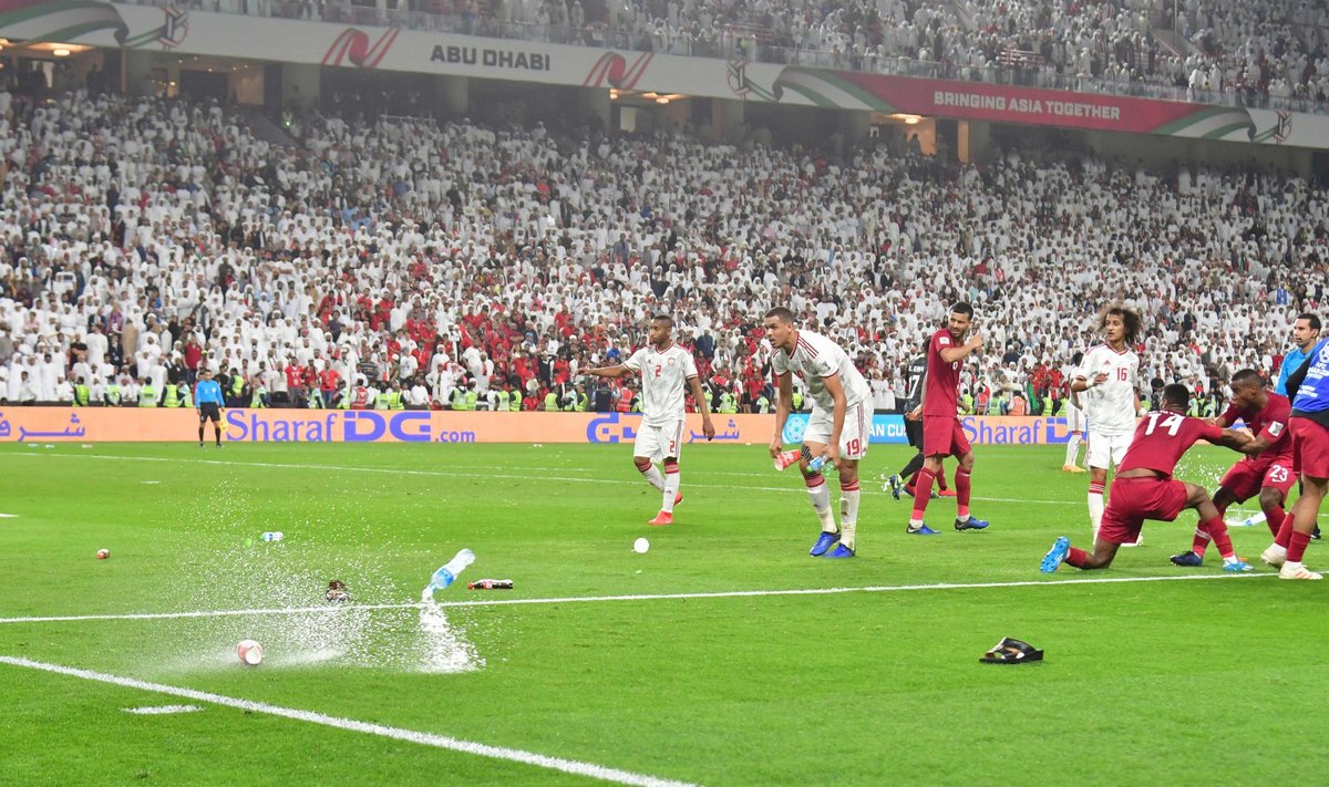 Azijos futbolo čempionato pusfinalis: JAE - Kataras