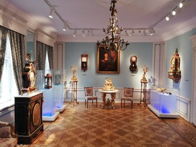 Klaipėdos Laikrodžių muziejus, paroda „Laikrodžiai – karališkieji dailės simboliai“