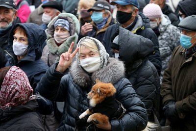 Minske per pensininkų „Išminties žygį“ sulaikomi žmonės
