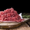 Uždrausta nelegaliai gaminti mėsos konservus