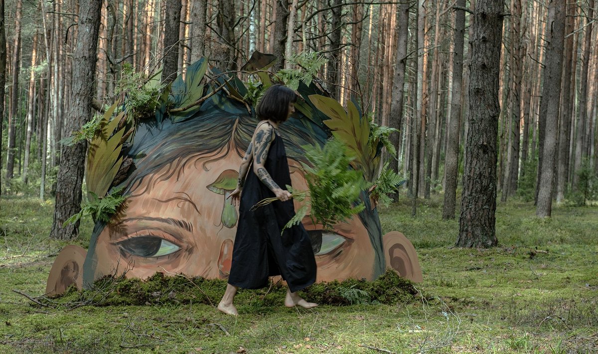 Marijos Tiurinos kūrinys Visagino miškuose