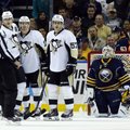 NHL: „Penguins“ ledo ritulininkai nepasigailėjo autsaiderių