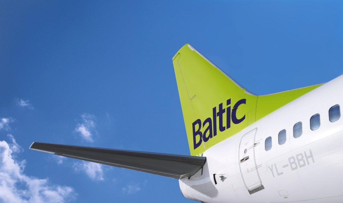 "air Baltic" jet