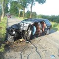 Po avarijos „Audi“ vairuotoją teko vaduoti iš nuolaužų