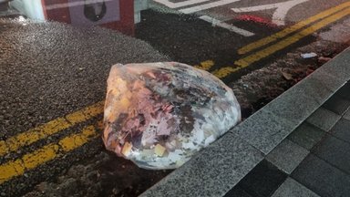 Шар КНДР с мусором прилетел к офису президента Южной Кореи