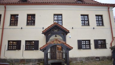 Šalia Molėtų – unikalus pastatas: vienuolyną be vienuolių atranda vis daugiau keliautojų
