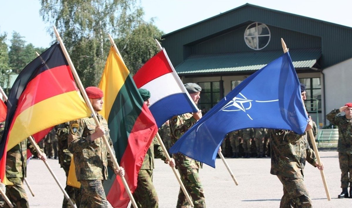 NATO priešakinių pajėgų kovos grupei vadovaus pulkininkas  leitenantas Rene Braun