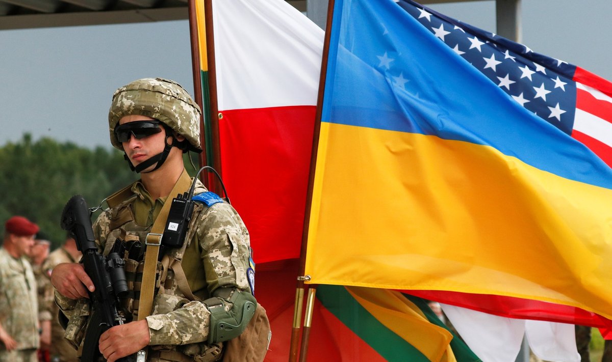 Ukrainiečių karys daugiašalėse pratybose