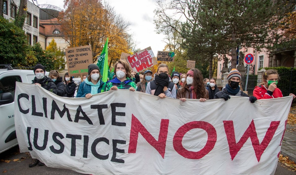 Glazge – protestai dėl nepakankamų pastangų išvengti pasaulinio atšilimo