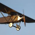 Prisilietimas prie istorijos: į dangų vėl pakilo legendinis lietuviškas lėktuvas