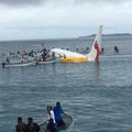 Iš skęstančio lėktuvo keleiviai buvo priversti gelbėtis plaukte