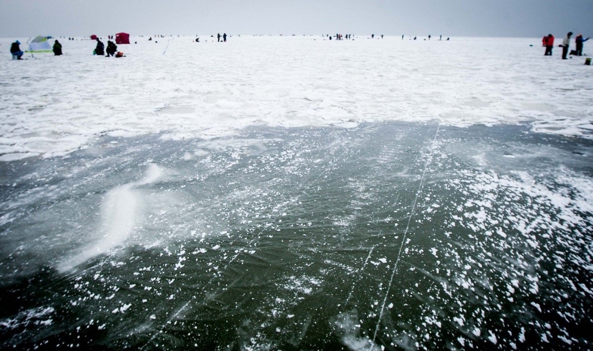 Žvejai ant ledo