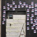 Националисты замуровали вход в отделение Сбербанка в Харькове