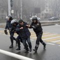 "Нельзя отдать Казахстан". Как на массовые протесты отреагировали в Евросоюзе, Беларуси, России и США?