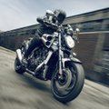 „Yamaha VMAX Carbon“ – naujas rūbas legendiniam motociklui