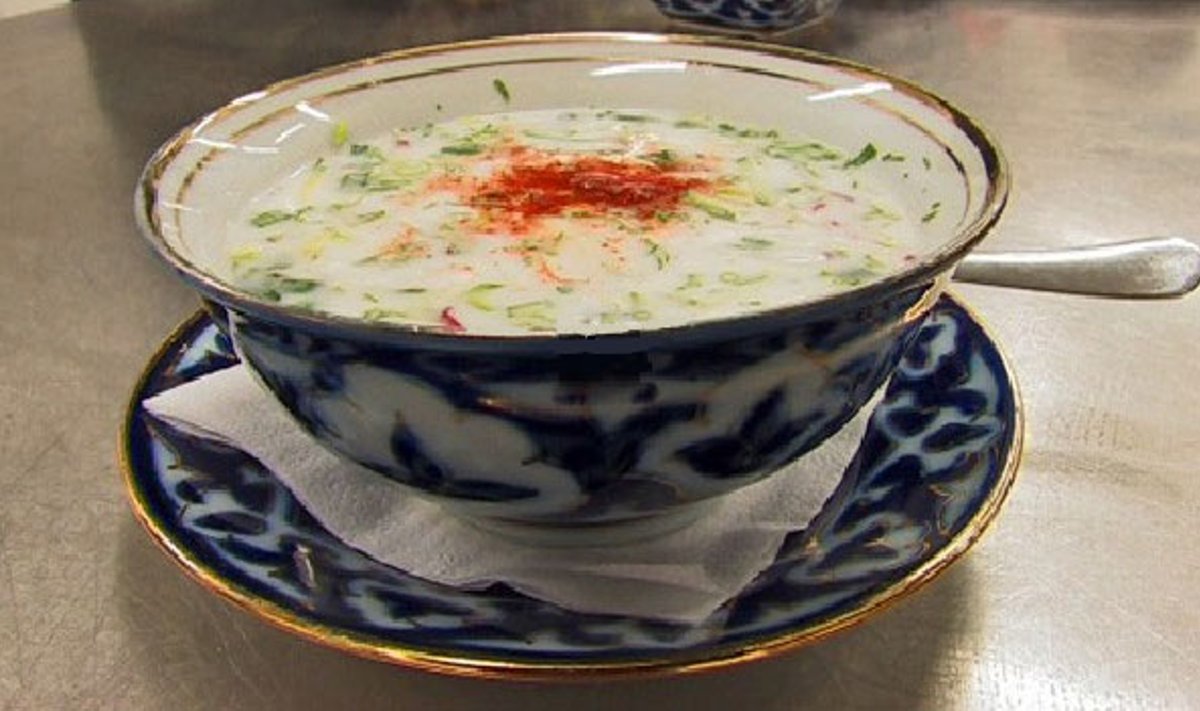 Šalta uzbekiška jogurtinė sriuba 