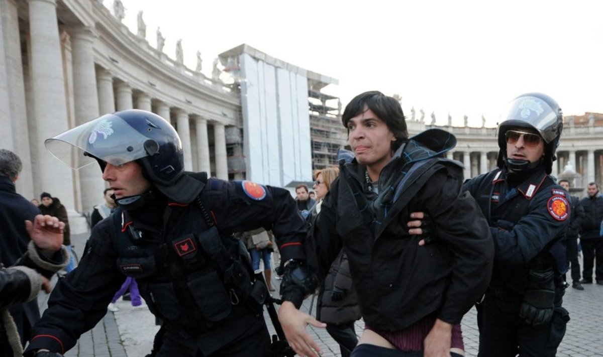 Protestas Vatikane