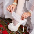 Būsimoms nuotakoms – vestuvinių suknelių „matavimosi“ mokestis! Pasakyk, ką manai