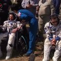Iš tarptautinės kosminės stoties sugrįžo trys astronautai