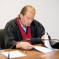 После публикации на Delfi прокурор Кунигелис подал заявление об отставке