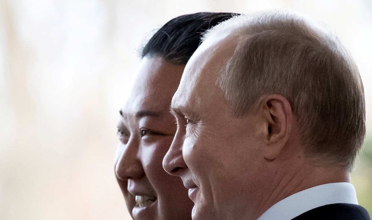 Šiaurės Korėjos lyderis Kim Jong-unas ir V. Putinas