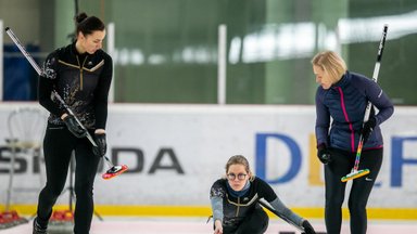 Lietuvos moterų akmenslydžio rinktinė stoja į kovą Europos čempionate