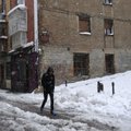 Kelininkai įspėja dėl eismo sąlygų: sninga ir pusto