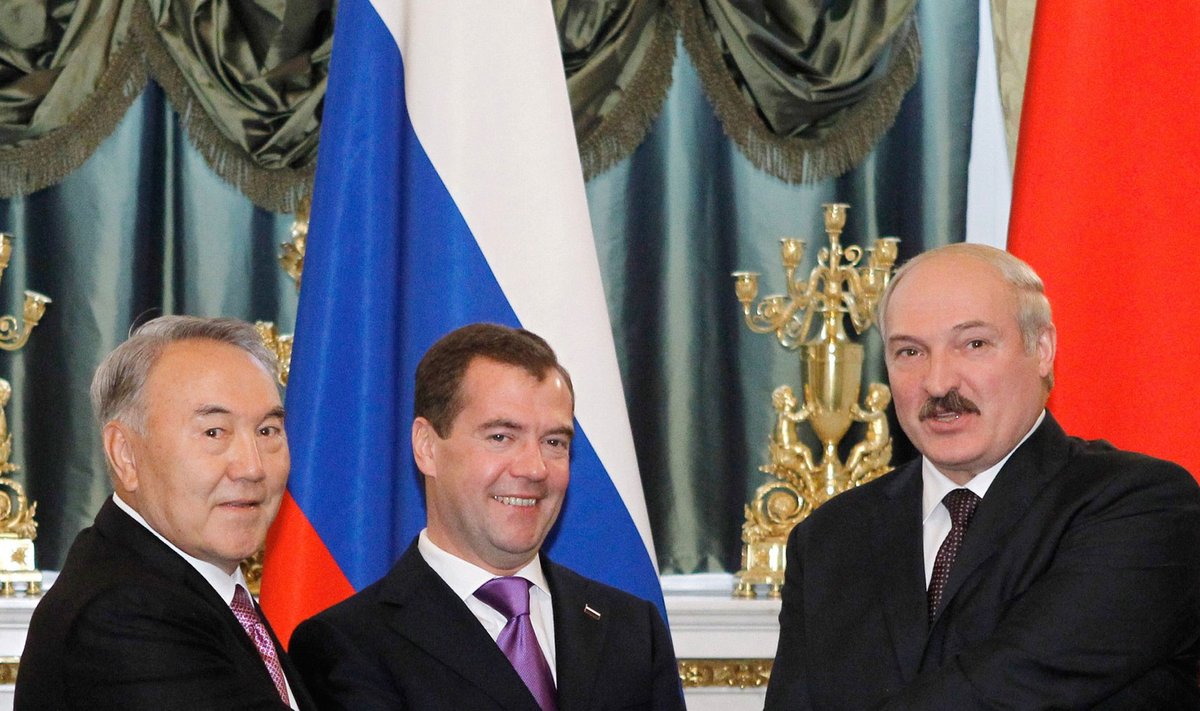 Nursultanas Nazarbajevas, Dmitrijus Medvedevas ir Aleksandras Lukašenka